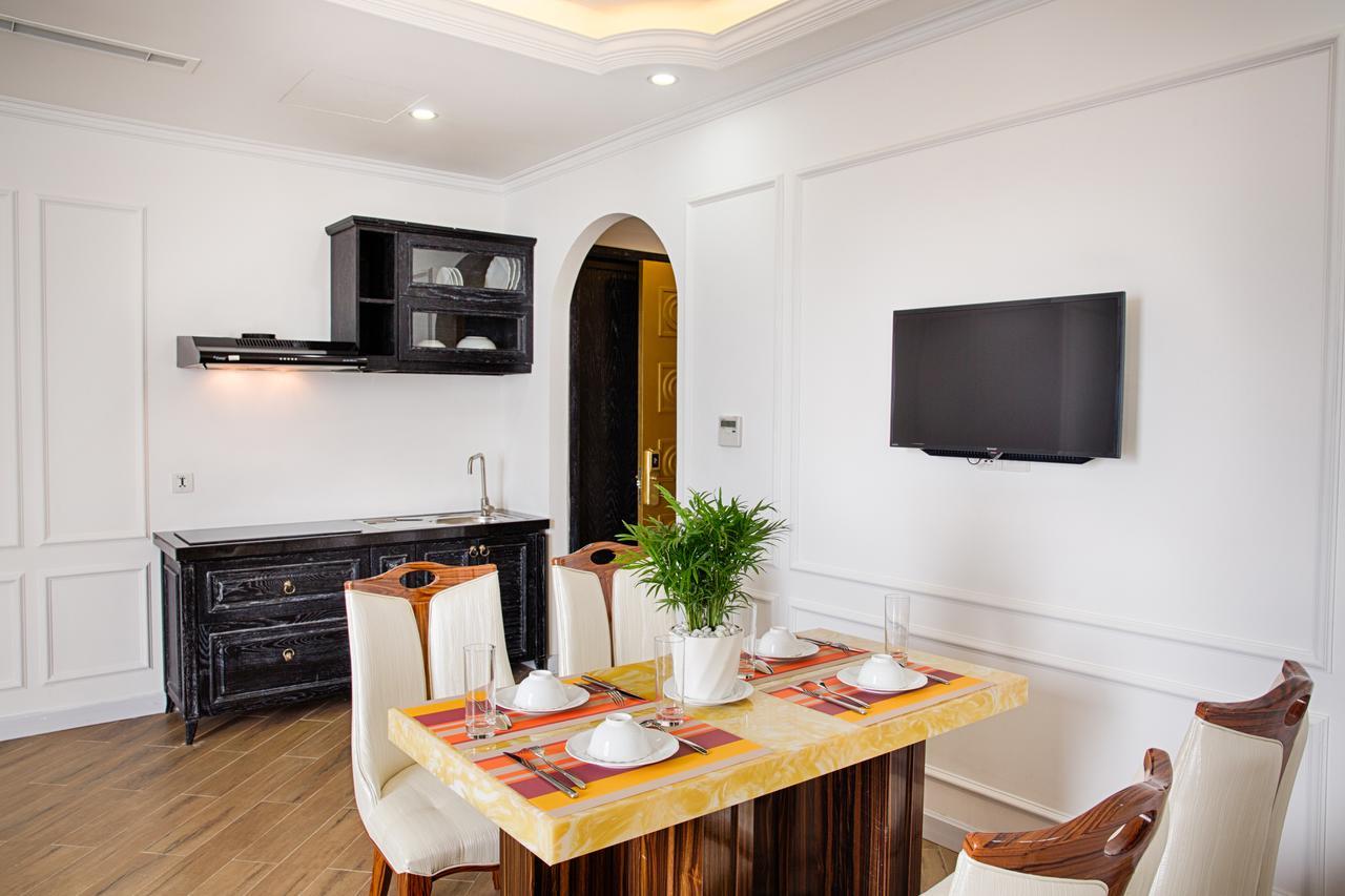 Fivitel Khách sạn 4*